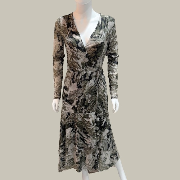 WHBM chiffon layered snakeskin maxi dress ❤️ - Picture 3 of 7